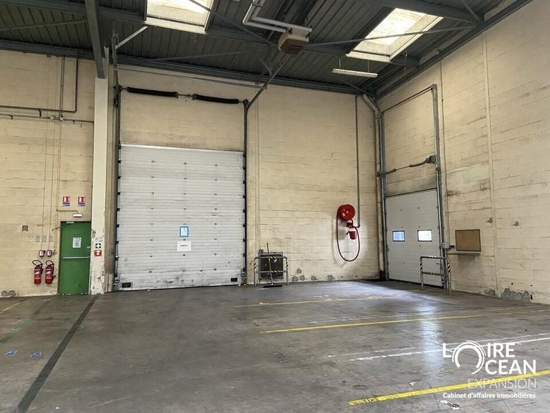 Entrepôt - 2 000 m²