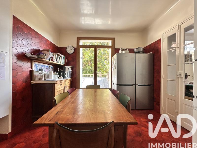 Maison - 212 m² - 10 pièces