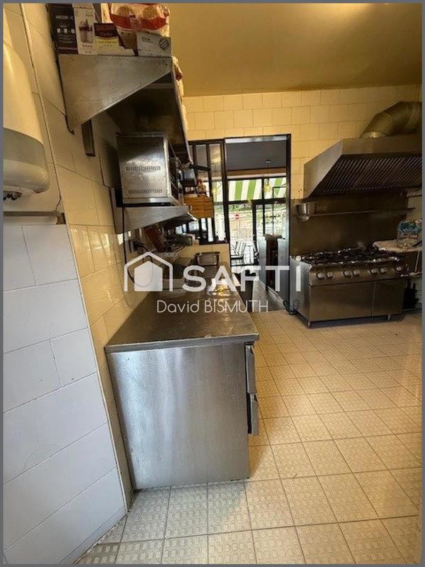 Local commercial - 100 m² - 3 pièces