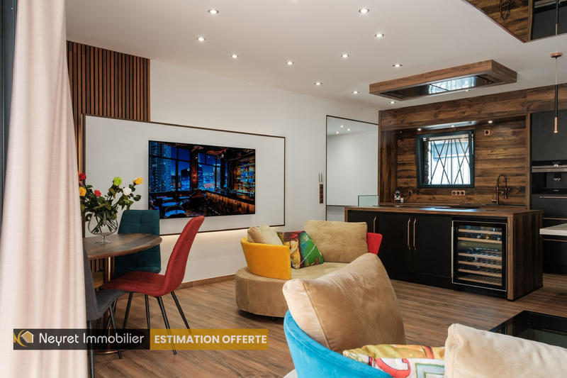 Appartement - 150 m² - 5 pièces