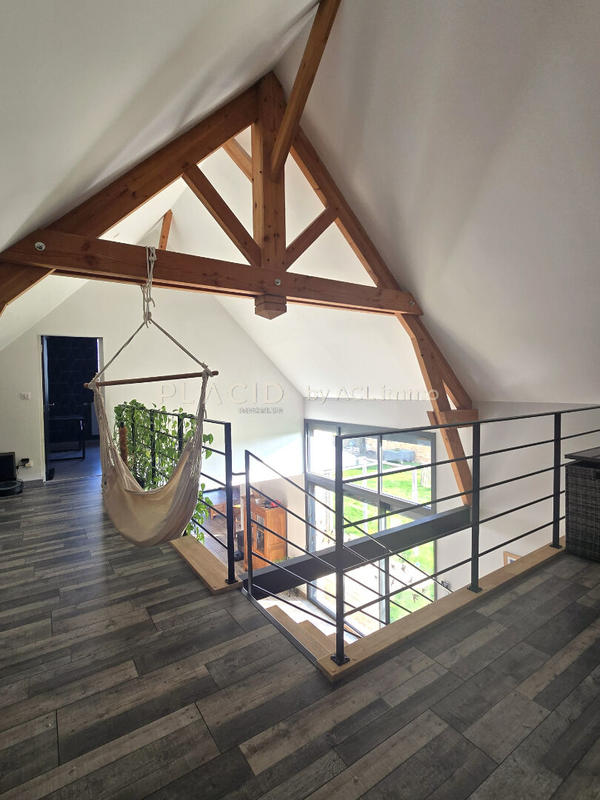 Maison - 181 m² - 6 pièces