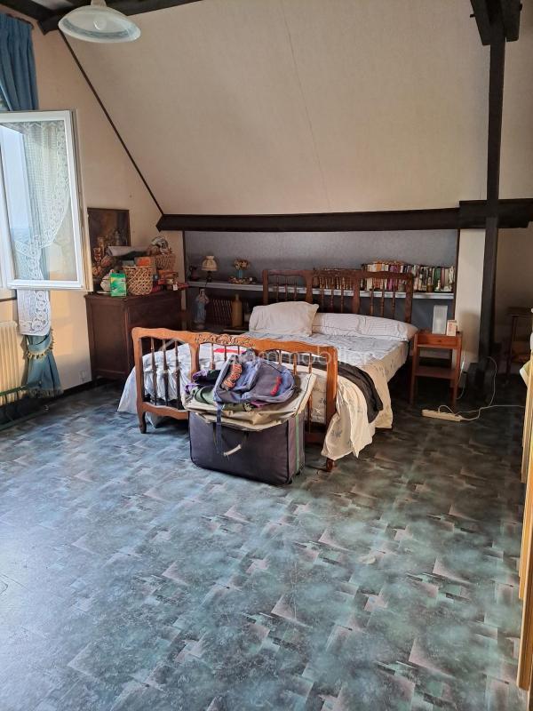 Maison traditionnelle - 68 m² - 6 pièces