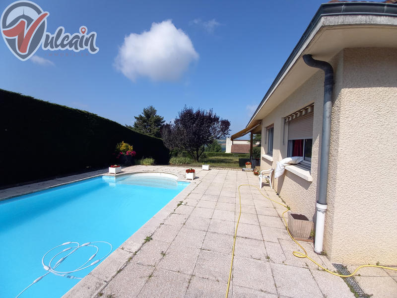 Maison - 207 m² - 5 pièces