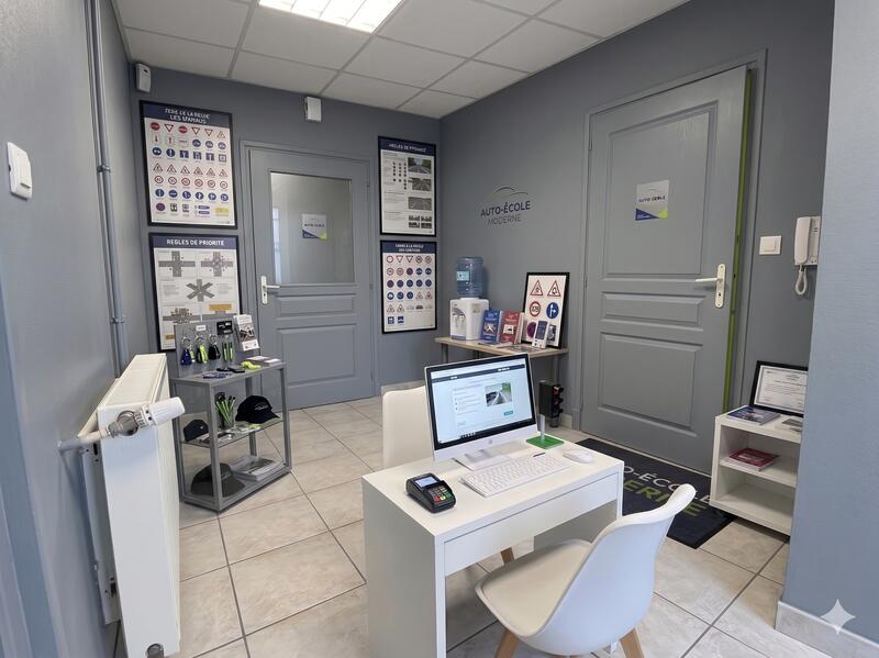 Local commercial - 86 m² - 2 pièces