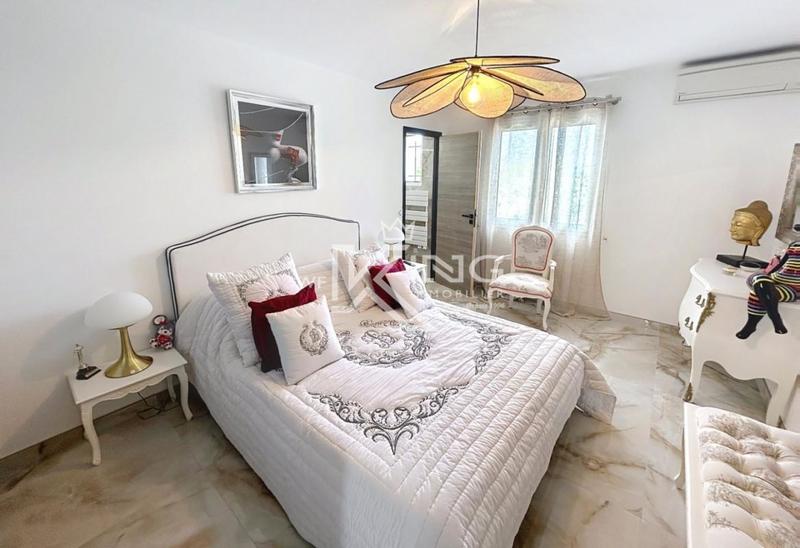 Villa - 220 m² - 7 pièces