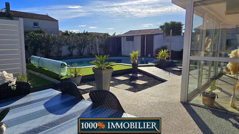 Maison - 230 m² - 9 pièces