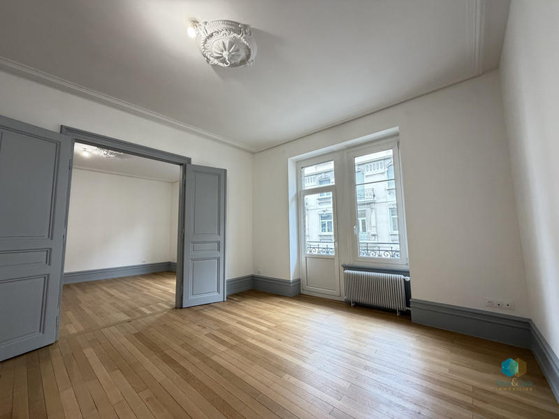 Appartement - 80 m² - 3 pièces