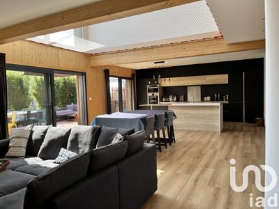 Maison - 161 m² - 7 pièces