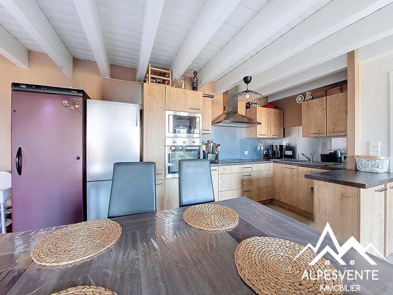 Maison - 101 m² - 4 pièces