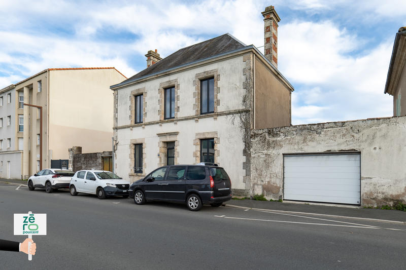 Maison - 155 m² - 9 pièces