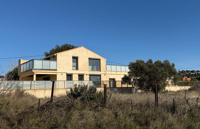 Maison - 104 m² - 5 pièces