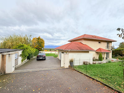 Maison - 121 m² - 5 pièces