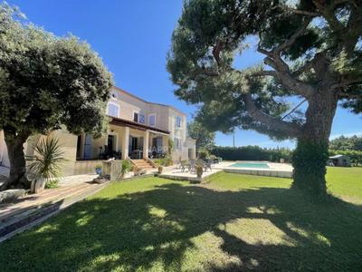 Villa - 218 m² - 7 pièces