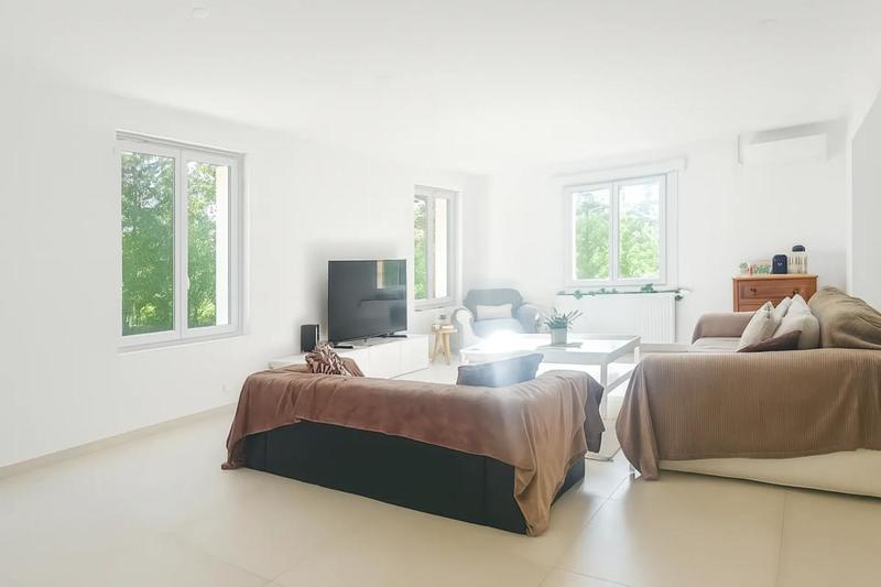 Maison - 485 m² - 11 pièces