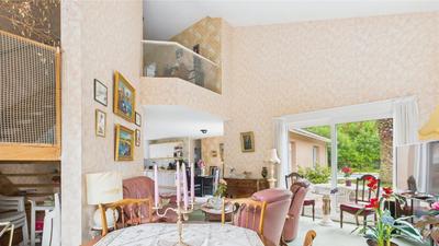 Maison - 190 m² - 9 pièces