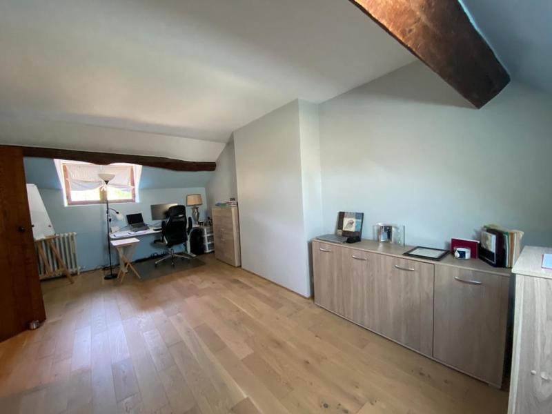Maison - 211 m² - 6 pièces