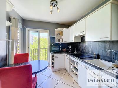 Appartement - 85 m² - 4 pièces