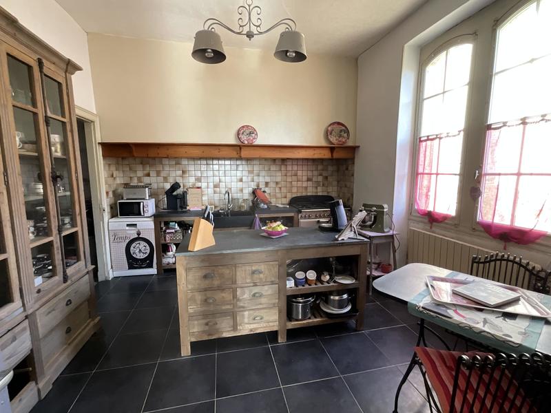 Maison - 210 m² - 6 pièces