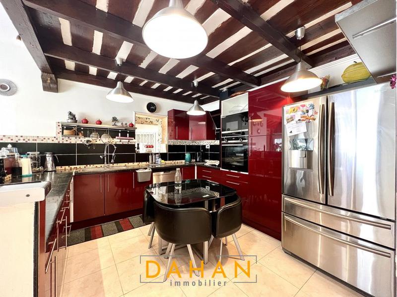 Villa - 255 m² - 6 pièces