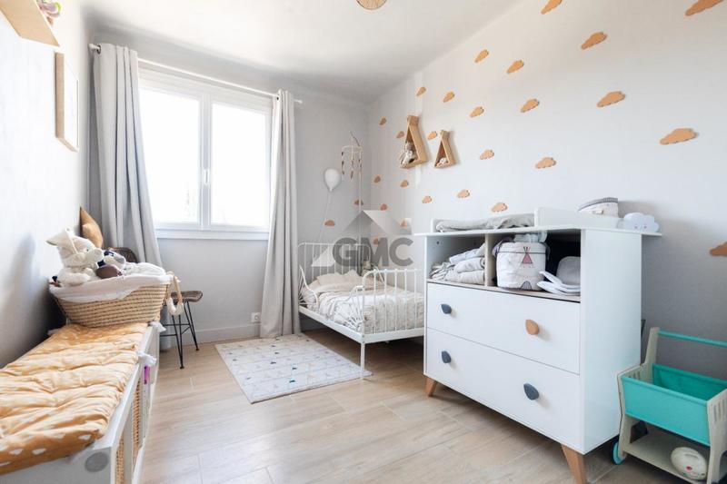 Appartement - 79 m² - 4 pièces