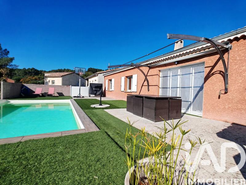 Maison - 110 m² - 6 pièces