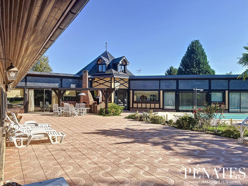 Villa - 360 m² - 6 pièces