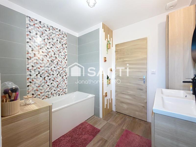 Maison - 92 m² - 4 pièces