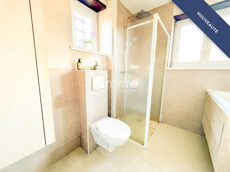 Maison - 175 m² - 8 pièces