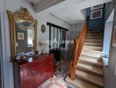 Maison en pierre - 251 m² - 8 pièces