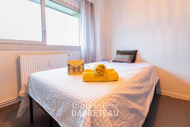 Appartement - 99 m² - 7 pièces