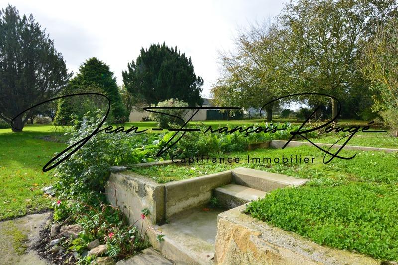 Maison - 290 m² - 9 pièces