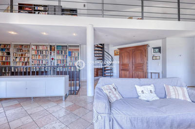 Villa - 300 m² - 8 pièces