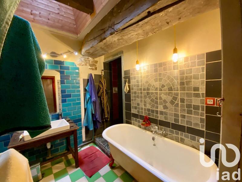 Maison - 180 m² - 8 pièces