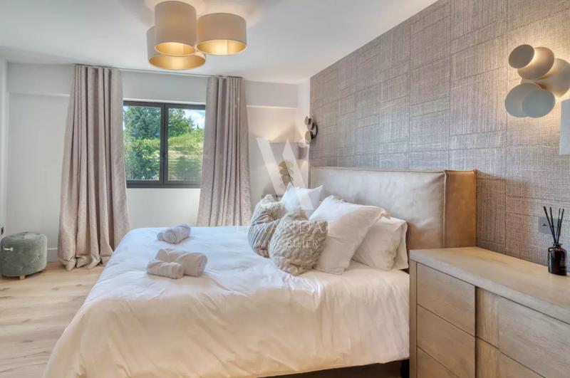 Propriété - 433 m² - 8 pièces