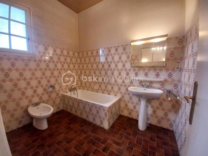 Maison traditionnelle - 316 m² - 11 pièces