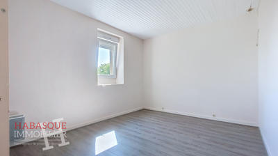 Maison - 150 m² - 9 pièces
