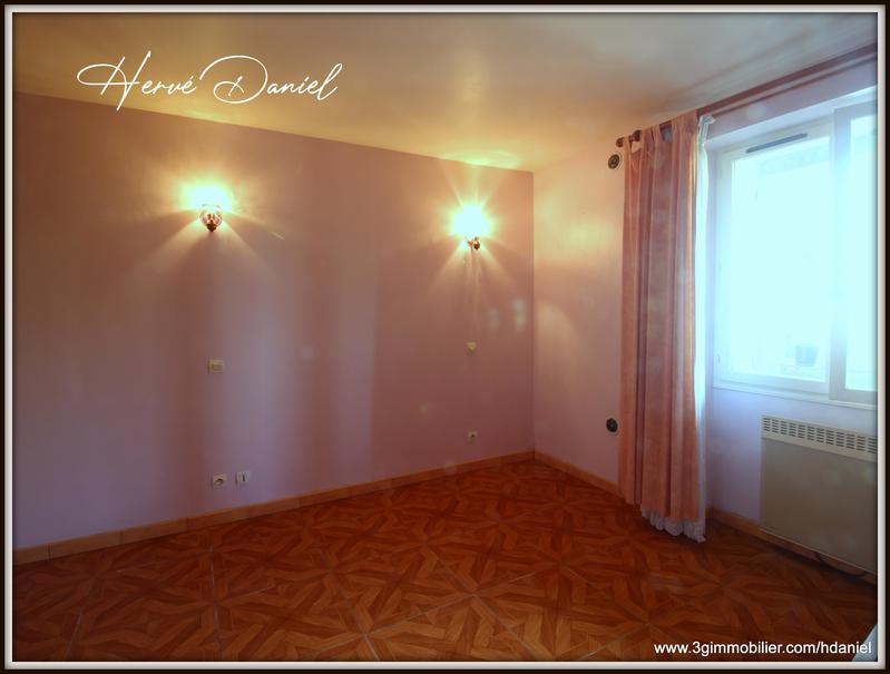 Maison en pierre - 181 m² - 7 pièces