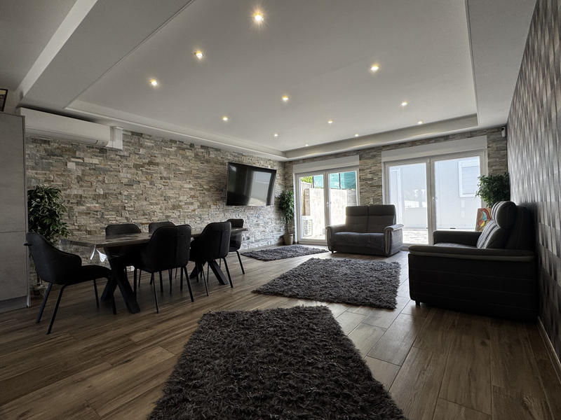 Maison - 101 m² - 5 pièces