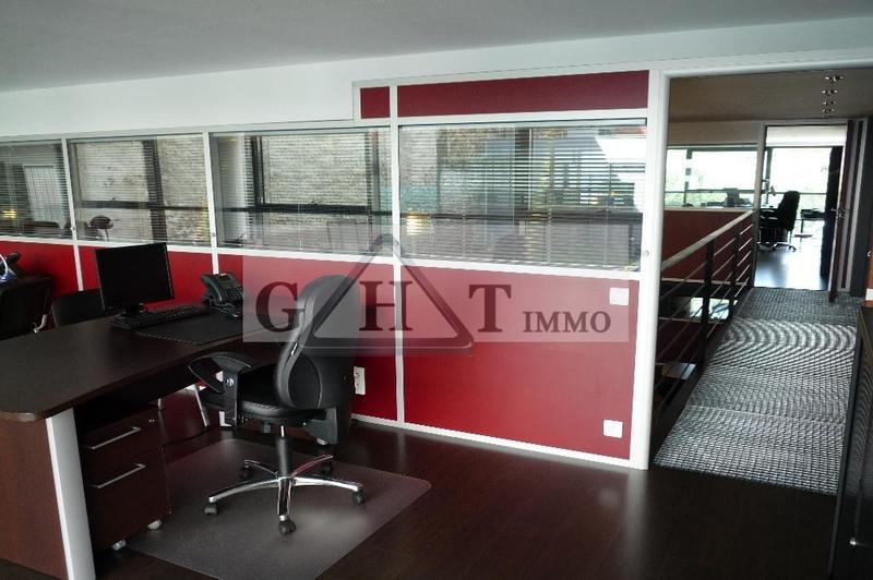 Bureau - 251 m²