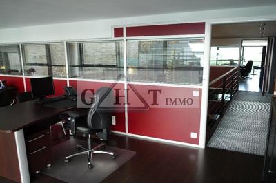 Bureau - 251 m²
