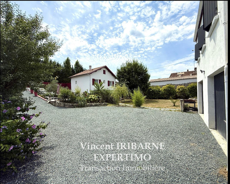 Maison - 170 m² - 6 pièces