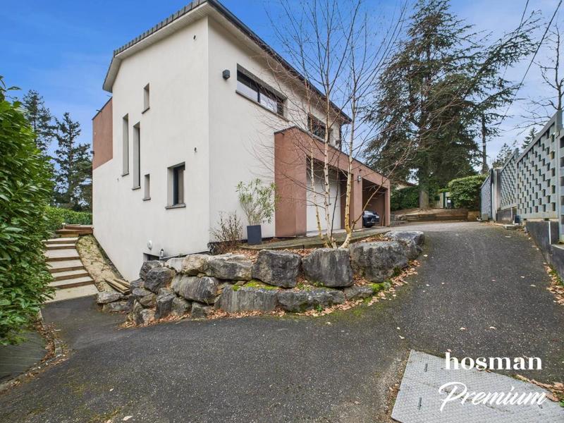 Maison - 165 m² - 6 pièces