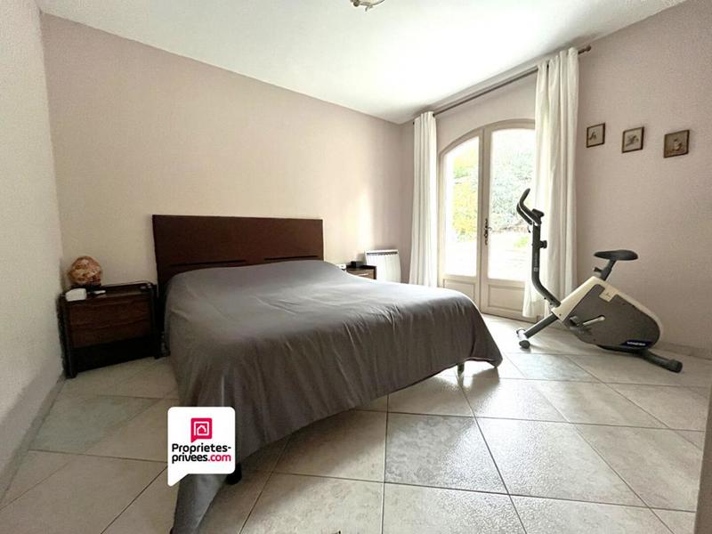 Maison - 210 m² - 7 pièces