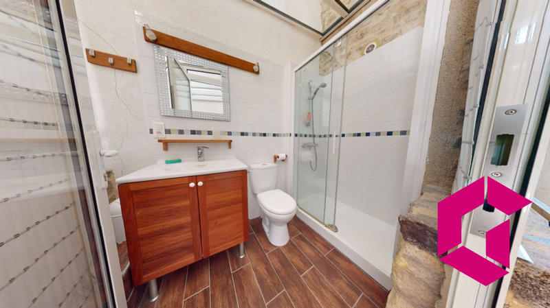 Maison - 270 m² - 8 pièces