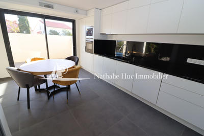 Appartement - 82 m² - 3 pièces