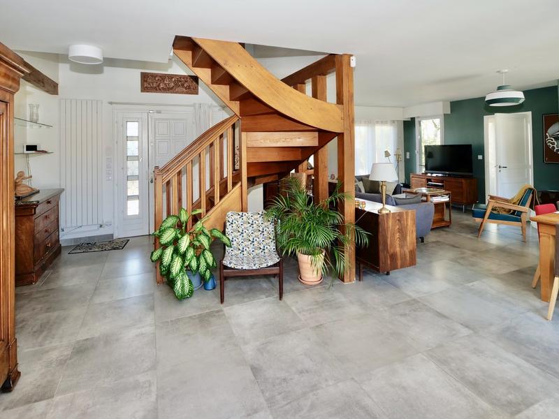 Maison - 181 m² - 7 pièces