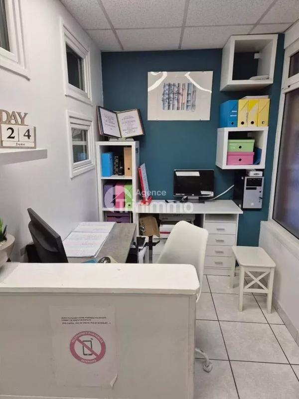 Bureau - 25 m² - 1 pièce