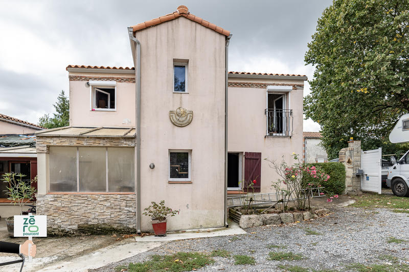 Maison - 174 m² - 6 pièces