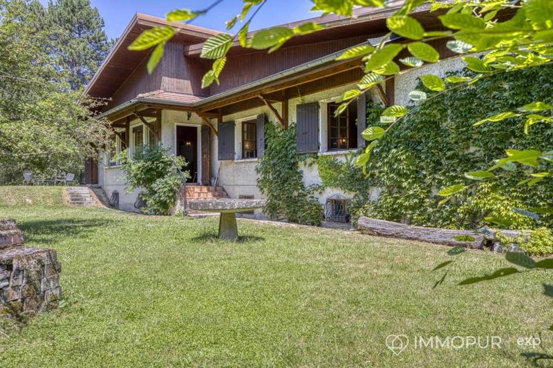 Propriété - 200 m² - 12 pièces