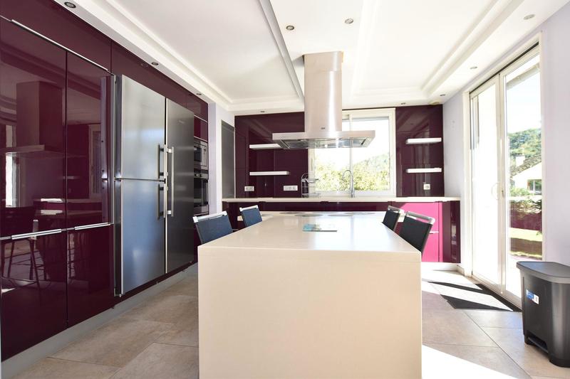 Maison - 141 m² - 5 pièces